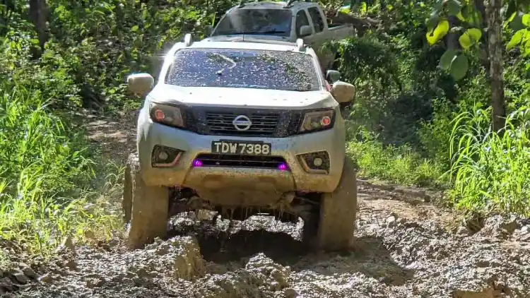 Nissan Navara Np300
